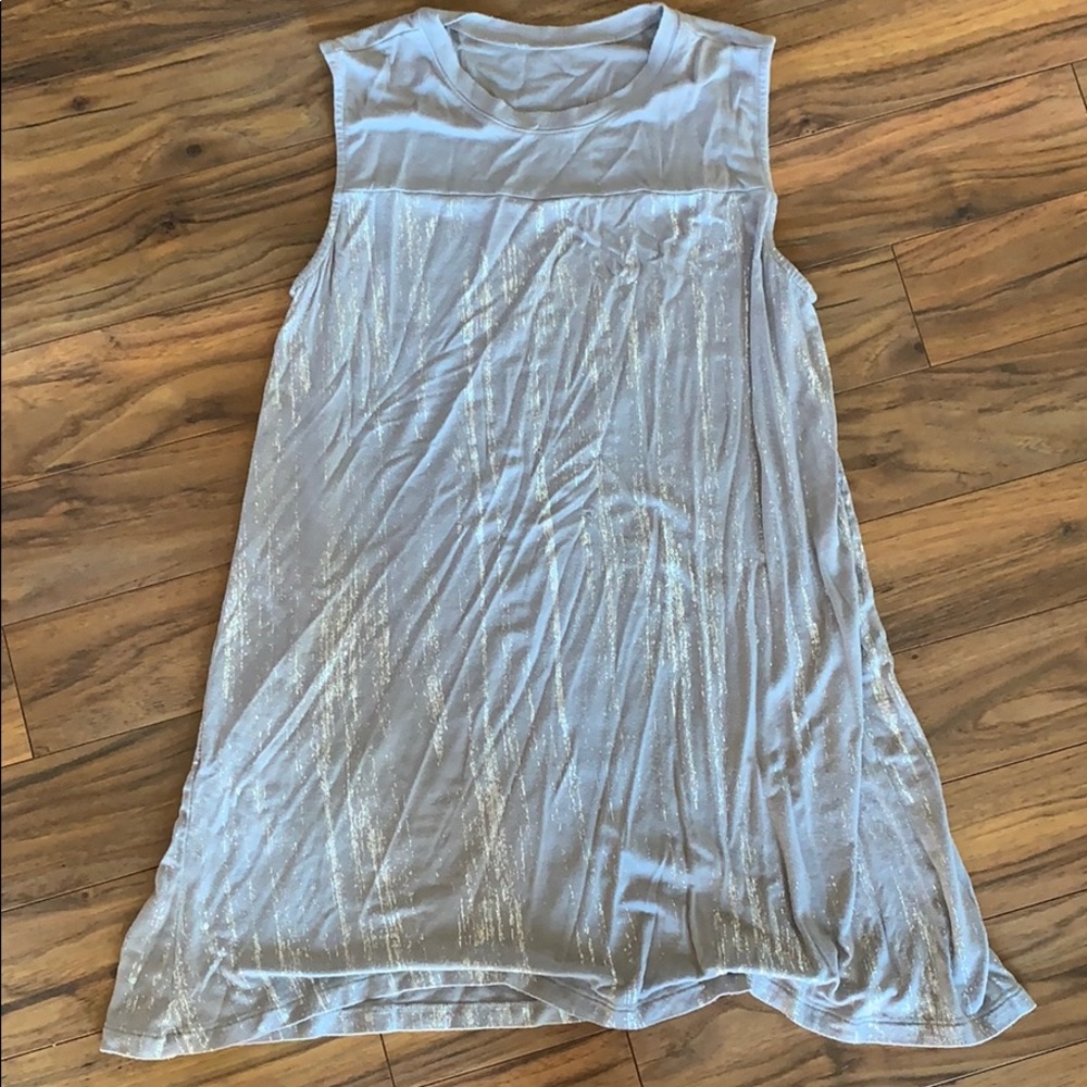 Grey tank top